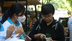 Tri thức cho đi, màu xanh nhận về