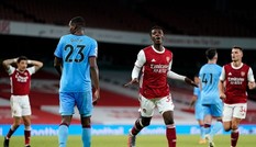 Nhọc nhằn hạ West Ham, Arsenal khởi đầu hoàn hảo