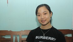 Nghị lực của cô trò nhỏ vùng lũ