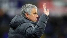 M.U trả khoản bồi thường 'khủng' để sa thải HLV Mourinho
