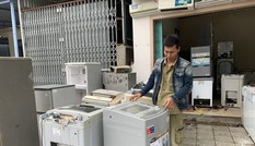 Máy giặt, tủ lạnh bị lũ ngâm, bà con để tui sấy sửa miễn phí cho