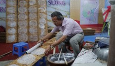 Lễ hội Văn hóa - Du lịch Nghề làm Bánh tráng phơi sương