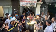 Vụ bé sơ sinh bị bỏ rơi giữa khe tường: Nhân chứng kể phút giải cứu nghẹt thở