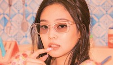 Đâu chỉ có lens, đeo kính vẫn xinh đẹp hết phần thiên hạ nhờ những bí quyết này