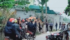 Người dân tá hỏa phát hiện ba người thương vong trong ngôi nhà khóa trái cửa