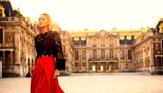 Minh tinh U60 Củng Lợi lộng lẫy ở cung điện Versailles