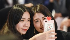 Giới trẻ Trung Quốc đổ xô đi học selfie