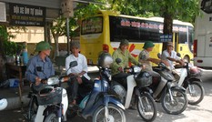 Hà Nội quản lý xe ôm bằng thẻ hành nghề được không?