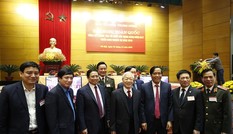 Cấp trên đốt lửa to nhưng cấp dưới chậm đốt, đốt lửa nhỏ