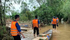 Chia sẻ với bà con vùng lũ miền Trung