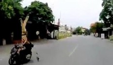 CSGT ở Đồng Nai bị tông gãy tay, chân