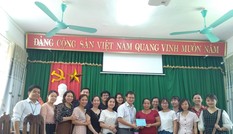 Giảng viên ĐH chung tay ủng hộ học sinh tại điểm thi