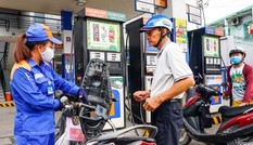 Giá xăng RON95 tăng nhẹ, vượt 15 nghìn đồng/lít