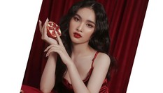 Người đẹp Hồng Nhung khoe vẻ đẹp hút hồn trong bộ ảnh đón năm mới