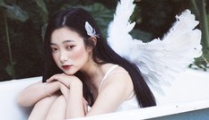 Cô giáo dạy Toán là mẫu ảnh kiêm photographer