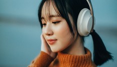 Cô gái sinh tư với vẻ đẹp mộng mơ tựa gái Hàn