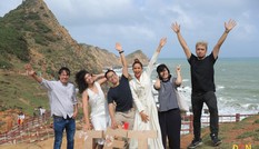 Hoa hậu H'Hen Niê và loạt nghệ sĩ nổi tiếng tham gia Đón Tết cùng VTV 2021 - Đi theo bóng Mặt trời