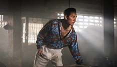 Giữa mùa dịch, bom tấn hành động Hàn vẫn liên tục lập kỷ lục khi vượt qua cả Penisula
