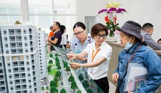 Dịch COVID-19: Kiến nghị cho người vay tiền mua nhà được giãn tiến độ trả nợ