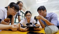 Học sinh dùng điện thoại trong lớp: Phó hiệu trưởng - con gái cố PGS Văn Như Cương nói gì?