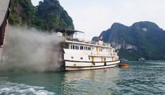 Tàu chở khách du lịch quốc tế thăm vịnh Hạ Long bất ngờ bốc cháy