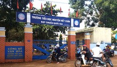 Đơn tố hiệu trưởng bắt học sinh nộp tiền “mua phần thưởng” rải khắp chợ