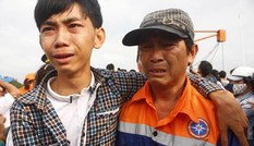 'Bão' trên biển, bão trong lòng người