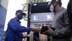 Giá dầu lao dốc, thu ngân sách không giảm nhiều