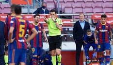 Barca nổi xung trước thông tin về trọng tài trận Siêu kinh điển