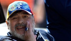Maradona tử vong do uống thuốc ngủ trộn bia?