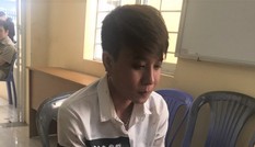 Mâu thuẫn ở quán karaoke, 'nữ quái' rút dao đâm bạn nhậu nguy kịch