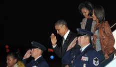 Một ngày sau bầu cử, ông Obama và Romney làm gì?