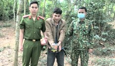Bắt đối tượng vận chuyển pháo lậu ở biên giới