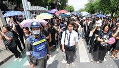 Thái Lan sẽ yêu cầu dẫn độ những người xúc phạm hoàng gia