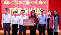 Ấm áp tình người Bưu điện trong bão lũ