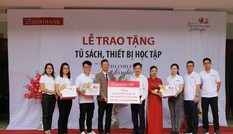 Tủ sách “Thêm con chữ, bớt đói nghèo” đến với tỉnh miền núi Hà Giang