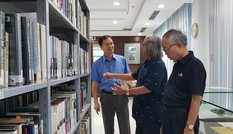 Những tư liệu hiếm ở một thư viện tư nhân