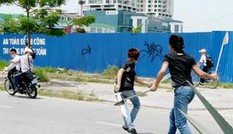 Tạm giữ hình sự hai thanh niên chém lìa bàn tay người đàn ông 53 tuổi