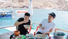 Trường Giang “hành” Quân A.P lặn sâu bắn cá, suýt làm lộ “6 múi” của nam ca sĩ