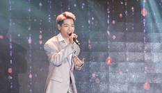 Đức Phúc mang hit “Hơn Cả Yêu” hỗ trợ Top 8 thí sinh tại Bán kết “Đại Sứ Hoàn Mỹ“
