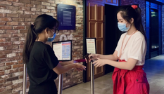 Các rạp chiếu phim tăng cường phòng dịch, quyết tâm kéo khán giả trở lại vào dịp nghỉ Tết