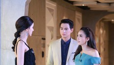 Yêu đắm đuối gái quán cà phê vườn, chồng 'dâng' sạch tiền còn về cầu xin vợ làm điều này