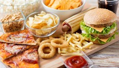 Thực phẩm có thể khiến trẻ dậy thì sớm, cha mẹ nên biết để khuyên con 'tránh cho xa'