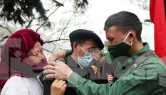 Tân binh huyện Mèo Vạc, Hà Giang xúc động chia tay người thân lên đường nhập ngũ