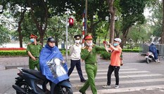 Xử phạt hàng trăm trường hợp không đeo khẩu trang và trốn khỏi nơi cách ly