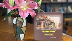“Lang thang phố thị“: Khám phá Việt Nam tươi đẹp qua tranh ký họa
