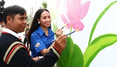 Chàng trai Ê Đê truyền cảm hứng, một mình dọn 15 điểm đen về rác