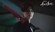 Những "bảo bối" ăn tiền, giúp fan nhớ ngay những vai diễn của Lee Dong Wook
