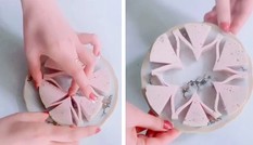 Cô gái hí hửng khoe mẹ cách cắt giò đẹp như hoa 5 cánh, ai ngờ mẹ trả lời cực “phũ“