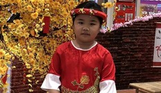 Bé gái 8 tuổi bị bạn lạ dẫn đi rồi mất tích khi chơi ở Đầm Sen